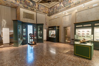 The obstetrics room of Giovanni Antonio Galli (1708–1782)