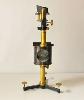 Apparato di proiezione