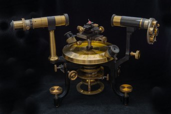 2. Goniometro a riflessione Rudolf Füess. © Università di Bologna - Sistema Museale di Ateneo | ph. Francesca Bargossi