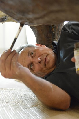 Particolare del Rinoceronte Indiano durante il restauro - Integrazione pittorica delle lacune