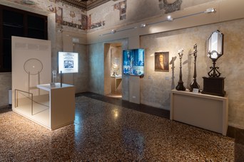 La stanza degli esperimenti sulla luce