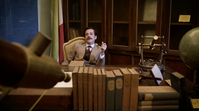 Frame del documentario "Eppur si muove" con attore che interpreta Guido Horn d'Arturo Frame del documentario "Eppur si muove" con attore che interpreta Guido Horn d'Arturo