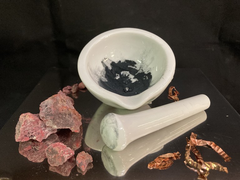 Mortaio con pestello