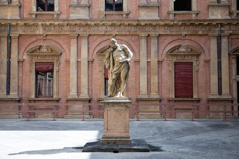 Cortile dell'Ercole di Palazzo Poggi